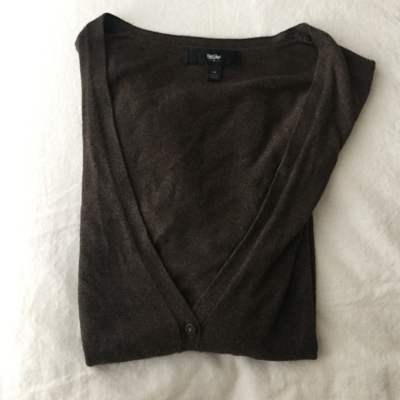 Brown v-neck cardigan