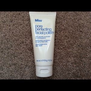 Bliss facial polish ‼️ACCEPTING OFFERS‼️