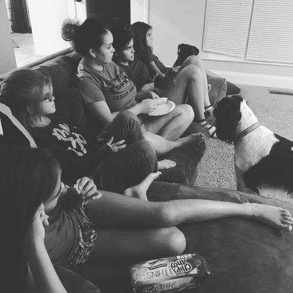 Meet your Posher, Ginny - Picture 1 of 1