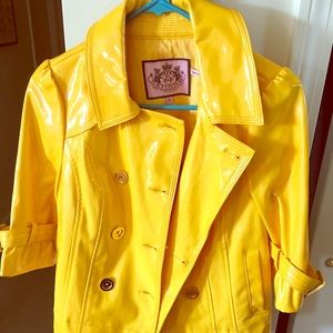 Juicy Couture yellow quarter sleeve raincoat