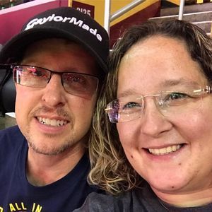 Meet your Posher, Gloria