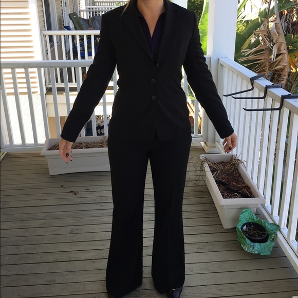 Full Suit! Black Pinstripe Elie Tahari Pant Suit