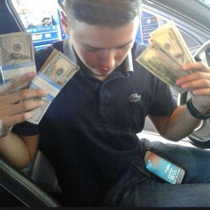 Meet your Posher, Dorian