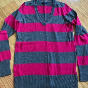 Gap sweater