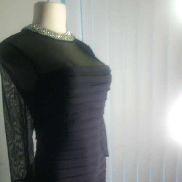 Adrianna Papell Sheer Upper Designer Dress - Picture 2 of 4