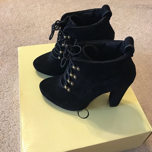 Bakers Suede Booties 5.5 (new)