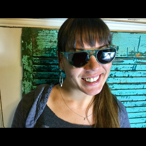 NWT Aqua Kaleidoscope RAEN Sunglasses - Picture 2 of 8