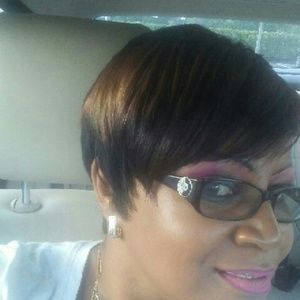 Meet your Posher, Debra