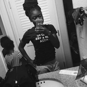 Meet your Posher, Dasia