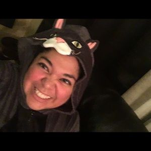 Meet your Posher, Monica