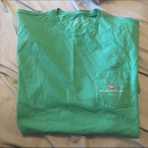 Vineyard Vines T-shirt