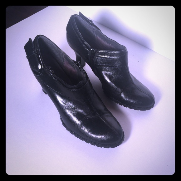 Aerosoles soft booties