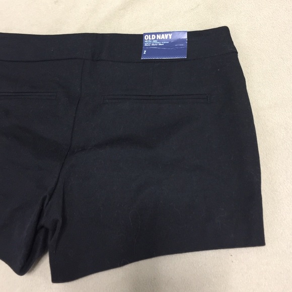 Old navy shorts - Picture 2 of 4