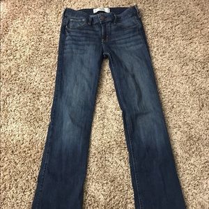 HOLLISTER BOOTCUT JEANS