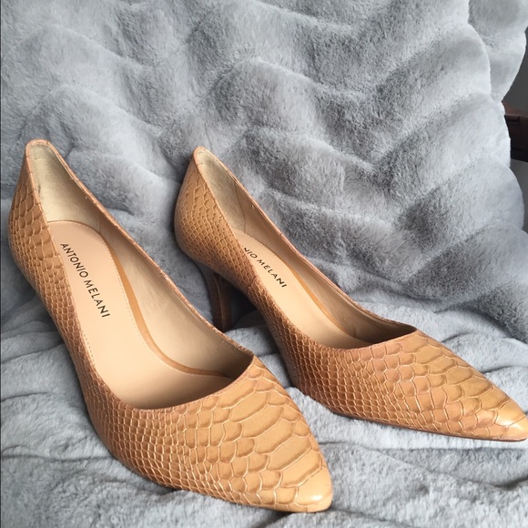 Antonio Melani Tan Snakeskin Heel NWT