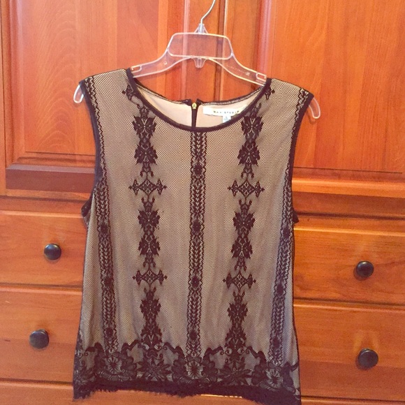 Sleeveless top