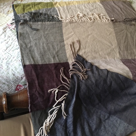 Unisex gap scarf