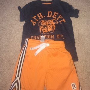 Toddler. Two piece carters set.