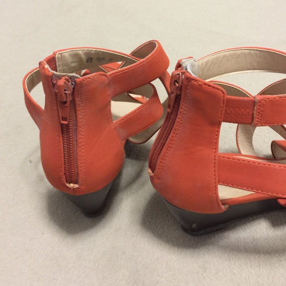 Burnt orange sandals - Picture 2 of 4