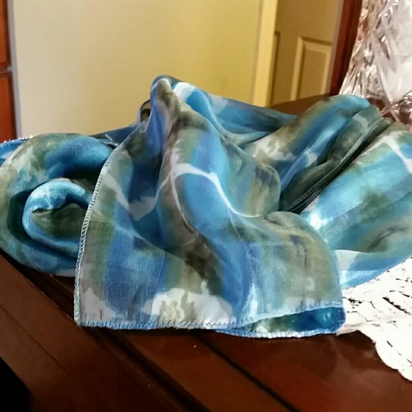 Fashion scarves