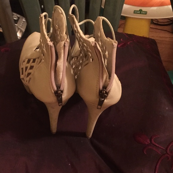 Cream platform - Picture 3 of 3