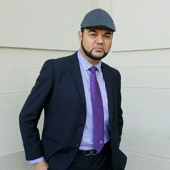 Meet your Posher, Javier - Picture 1 of 1