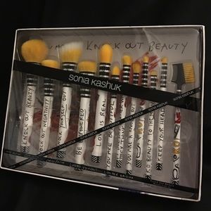Sonia Kashuk Knock out beauty 12 pc set