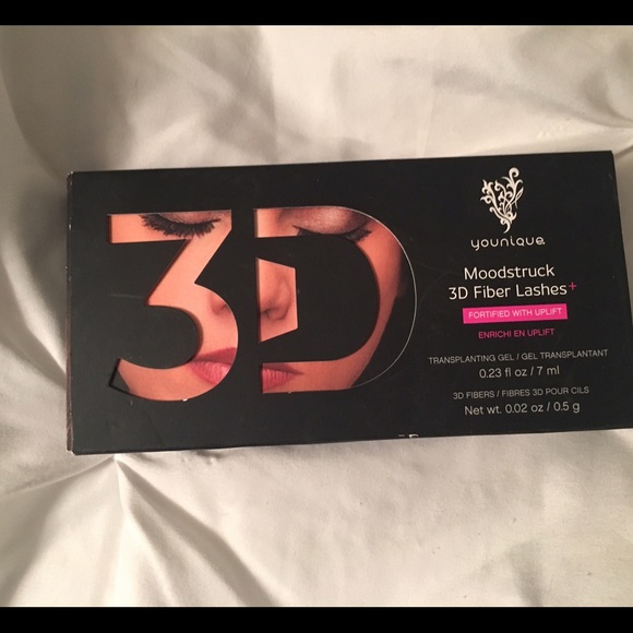 Younigue Microfiber Mascara. Brand New!