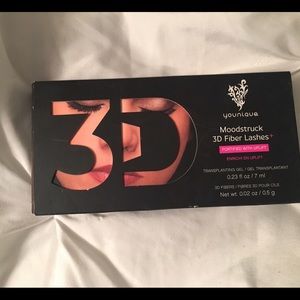 Younigue Microfiber Mascara. Brand New!