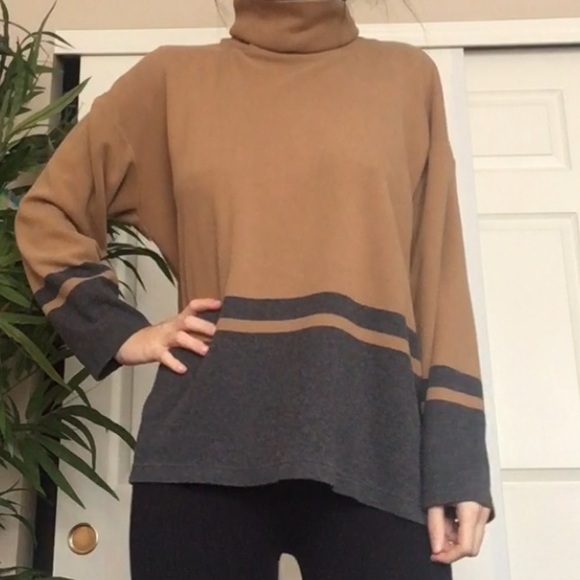 🍇vintage turtle neck🍇 - Picture 2 of 3