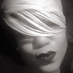 Meet your Posher, Monique