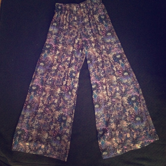 Boho style flowy pants- never worn!