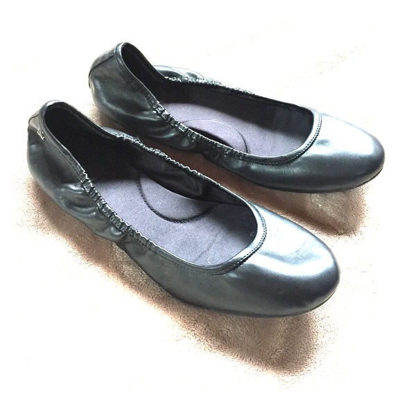 Calvin Klein black ballet flats