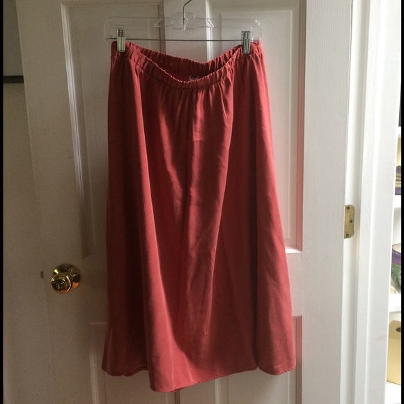 Salmon colored maxi/midi skirt!