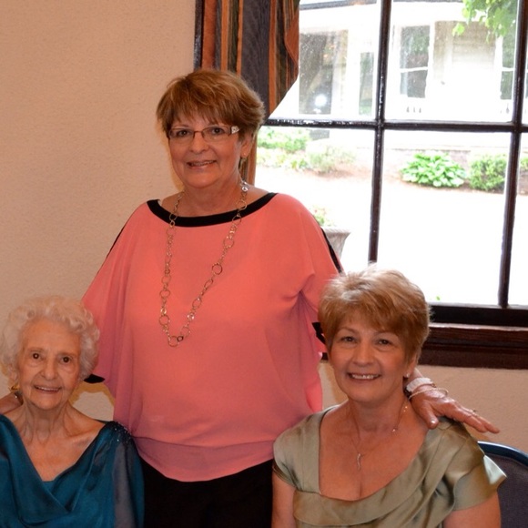 Meet your Posher, Dixie