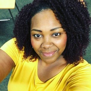 Meet your Posher, Latoya
