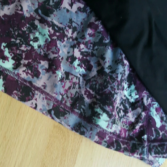 Reebok Printed Workout Tights - Picture 2 of 3