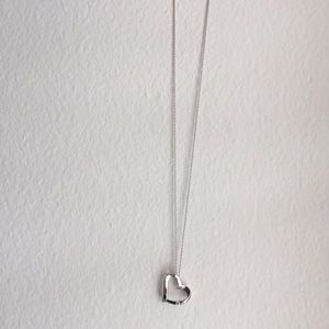 Heart necklace with diamond