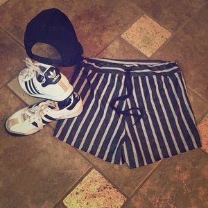 BUNDLE Lounge shorts w/ Fannypac