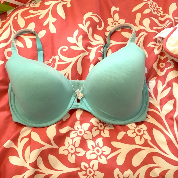 Barely used VS bra!