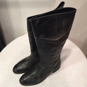Grey Luichiny Boots!