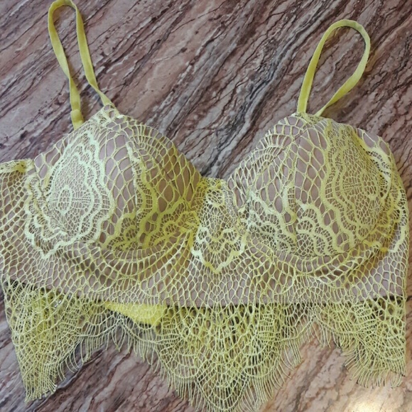 Crop top bundle - Picture 3 of 4