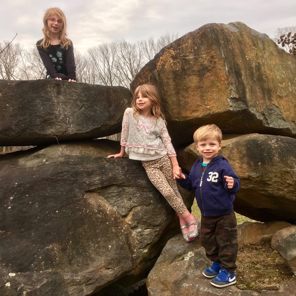 Meet your Posher, Melissa - Picture 2 of 2