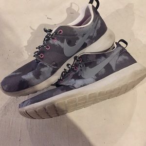 Nike printed Roshe run sneakers
