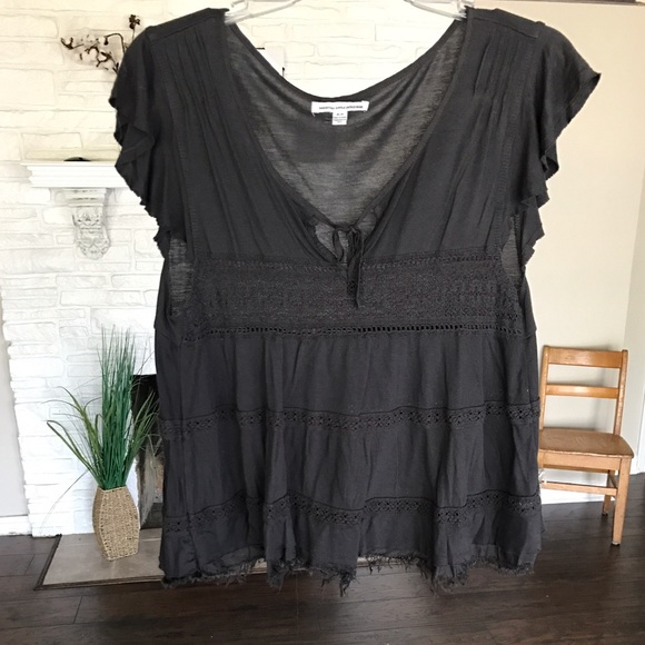Gray short sleeve top