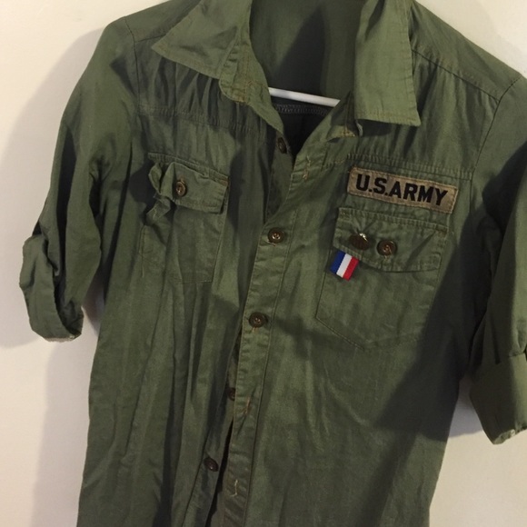 Army button up shirt - Picture 2 of 3