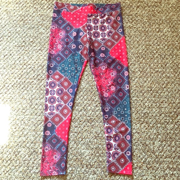 Pants - 🚫💲OLD 🚫 fun print AMERICAN EAGLE leggings