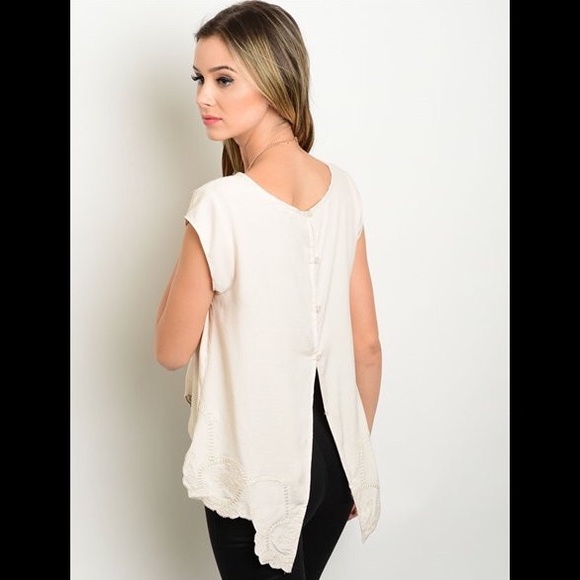 button back blouse - Picture 2 of 2