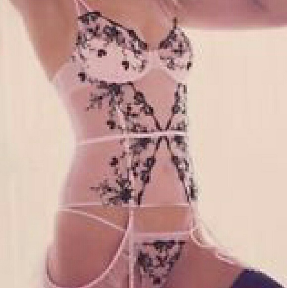Victoria's Secret Chantilly Lace Corset Garterslip