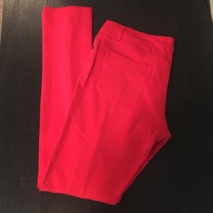 Cherry 🍒 red leggings!